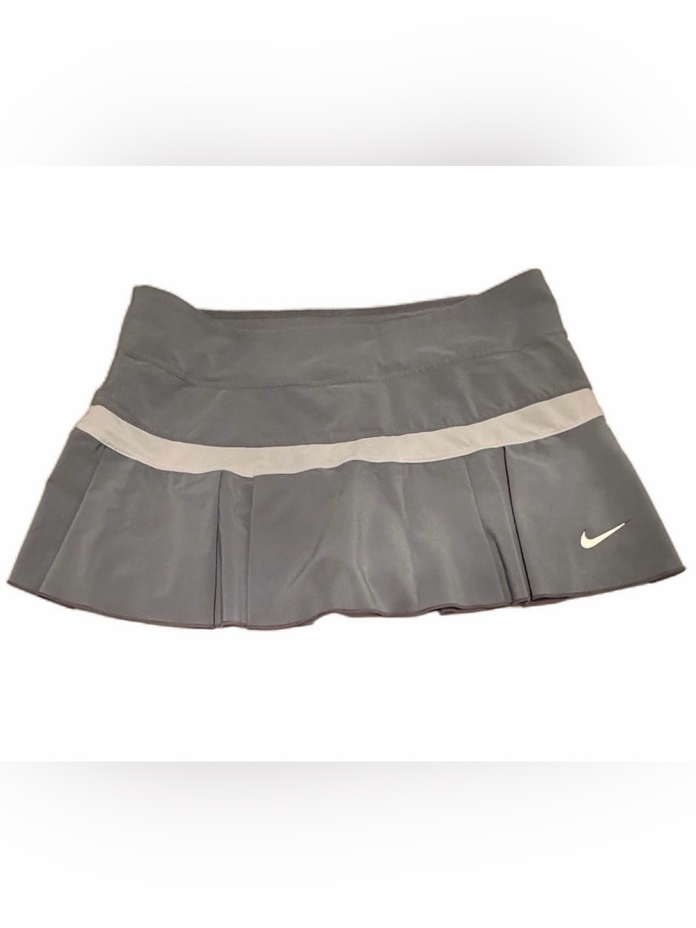 NIKE Victory Dri-Fit Gray with Light Gray Stripe Pleated Athletic Skort - Picture 2 of 10